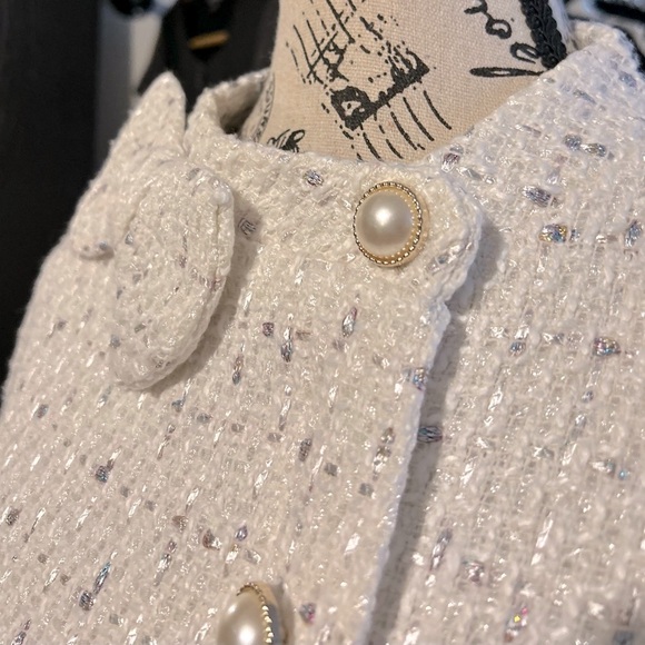 BEAUTIFUL, white tweed dress 👗 with shimmer throughout. In size XS NWT, - Picture 4 of 11
